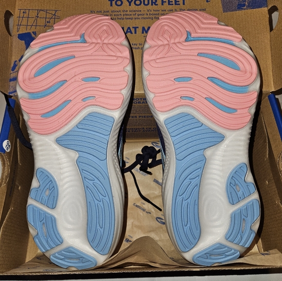 Brooks Glycerin GTS 22 NEW! Women's Sneakers - Picture 9 of 14